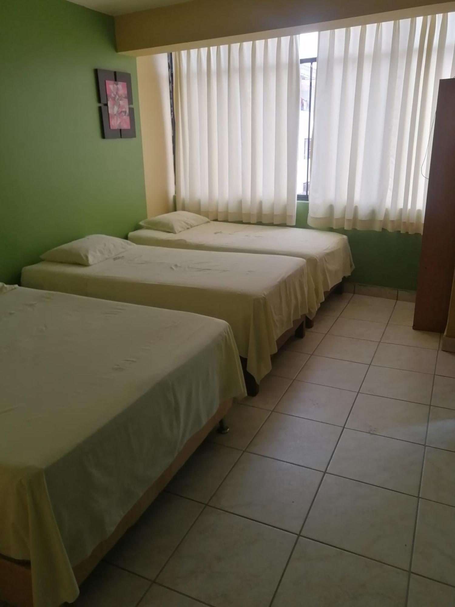 Hostal Boulevard Наска Экстерьер фото